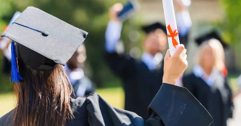 Ballagási ajándék diplomaosztó